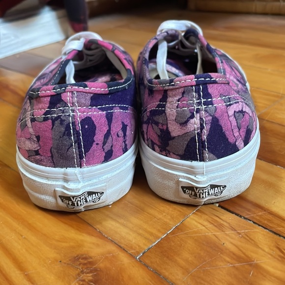 Della LA Batik Hearts VANS - ✨Like New✨ Sneakers - Picture 4 of 5